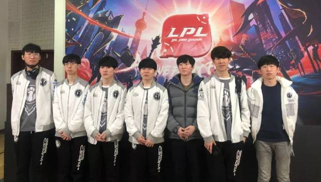 仅仅是赛场 仅仅是赛场